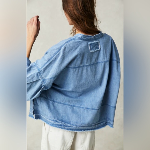 Free People Jude Cropped Denim Top In Vintage Indigo - Picture 3 of 12